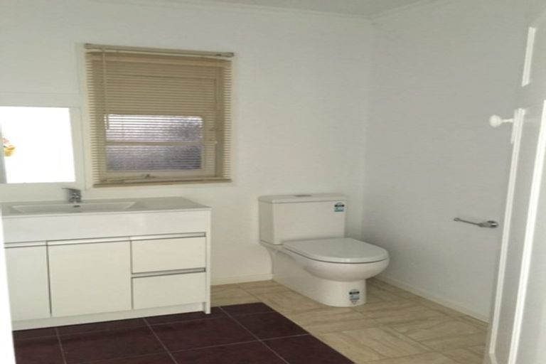 Photo of property in 19 Esmonde Road, Takapuna, Auckland, 0622