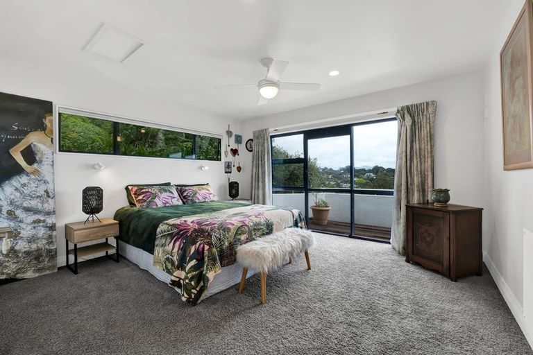 Photo of property in 117 Mangorei Road, Merrilands, New Plymouth, 4312