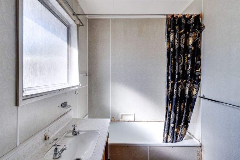 Photo of property in 228 Kennedy Road, Onekawa, Napier, 4110