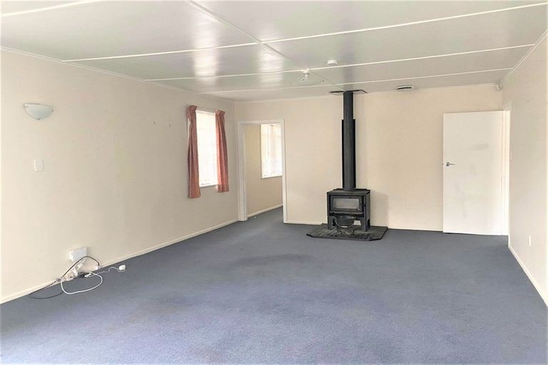 Photo of property in 65 Thomas Street, Stokes Valley, Lower Hutt, 5019