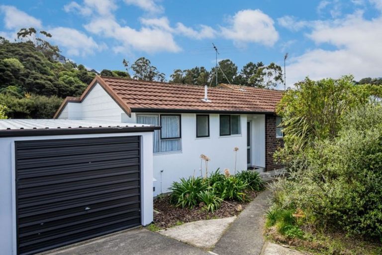 Photo of property in 23 Woolwich Close, Whitby, Porirua, 5024