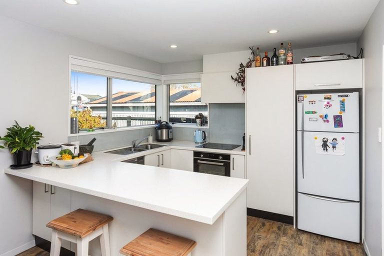 Photo of property in 1/3 Puriri Street, Riccarton, Christchurch, 8041