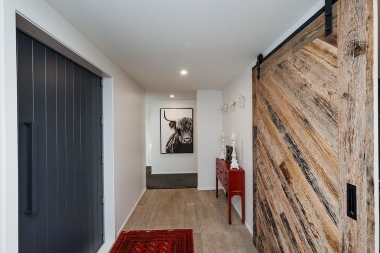 Photo of property in 12 Colquhoun Way, Kelvin Grove, Palmerston North, 4470