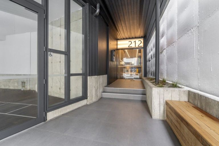 Photo of property in 404/212 Willis Street, Te Aro, Wellington, 6011