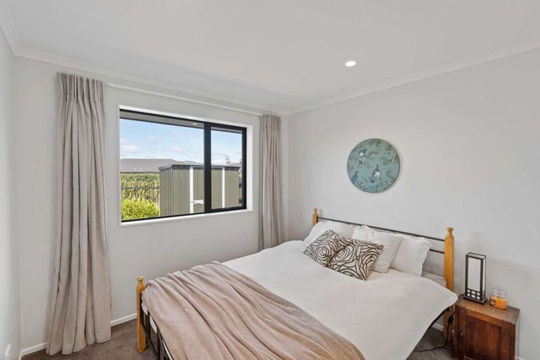 Photo of property in 16 Luxembourg Crescent, Halswell, Christchurch, 8025