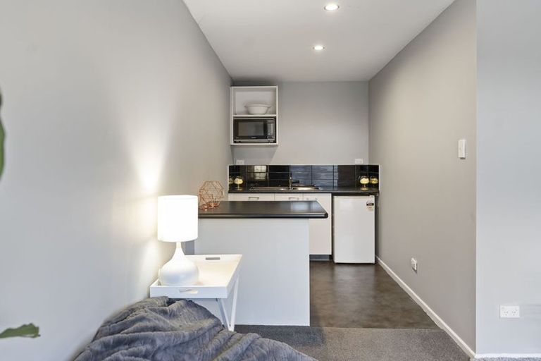 Photo of property in 12 Woodend Road, Woodend, 7610