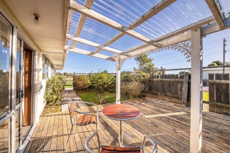 Photo of property in 143 Queen Street, Westport, 7825