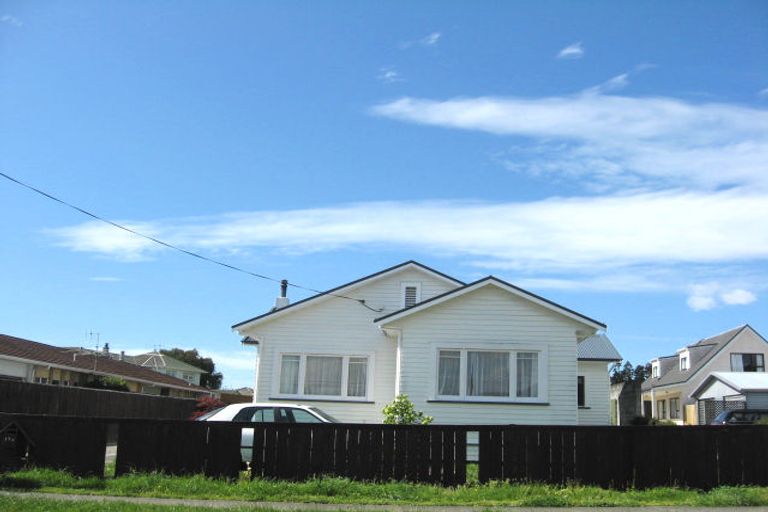 Photo of property in 17a Ranui Road, Stoke, Nelson, 7011