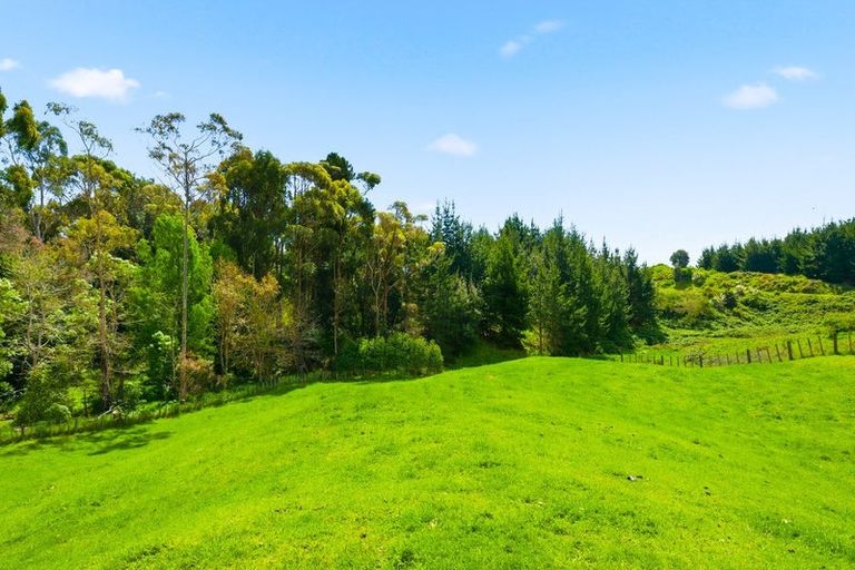 Photo of property in 340d Ngarara Road, Waikanae, 5391