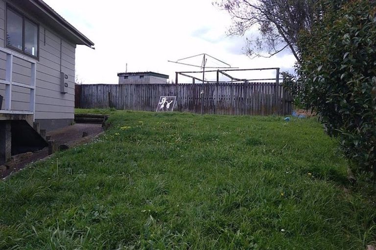 Photo of property in 16 Massine Place, Randwick Park, Auckland, 2105