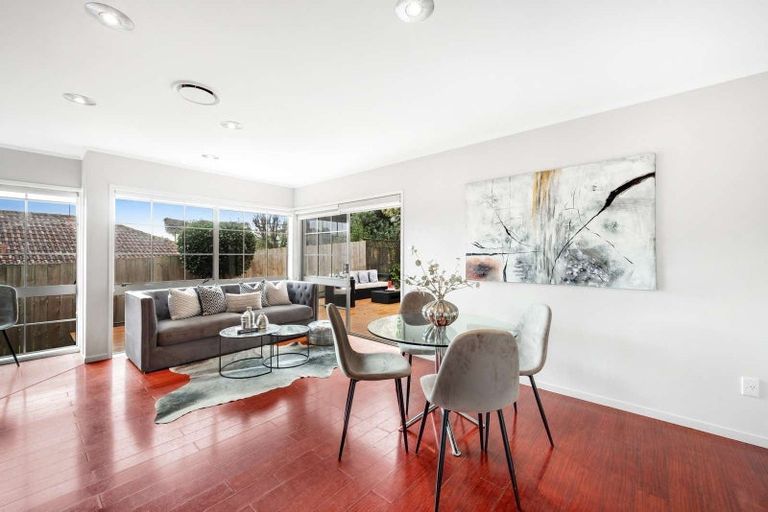 Photo of property in 21 Fieldstone Court, Northpark, Auckland, 2013