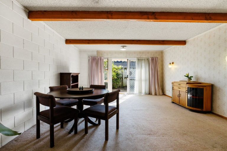 Photo of property in 2/875 Heaphy Terrace, Claudelands, Hamilton, 3214