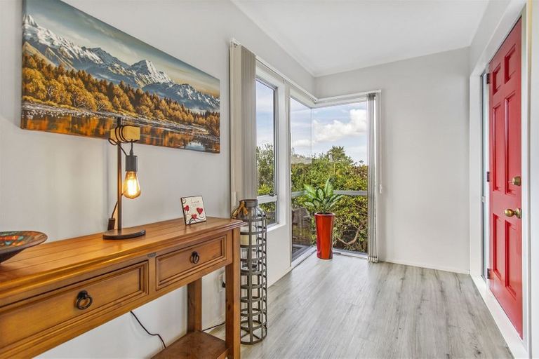 Photo of property in 2 Mabbett Lane, Waimauku, 0883