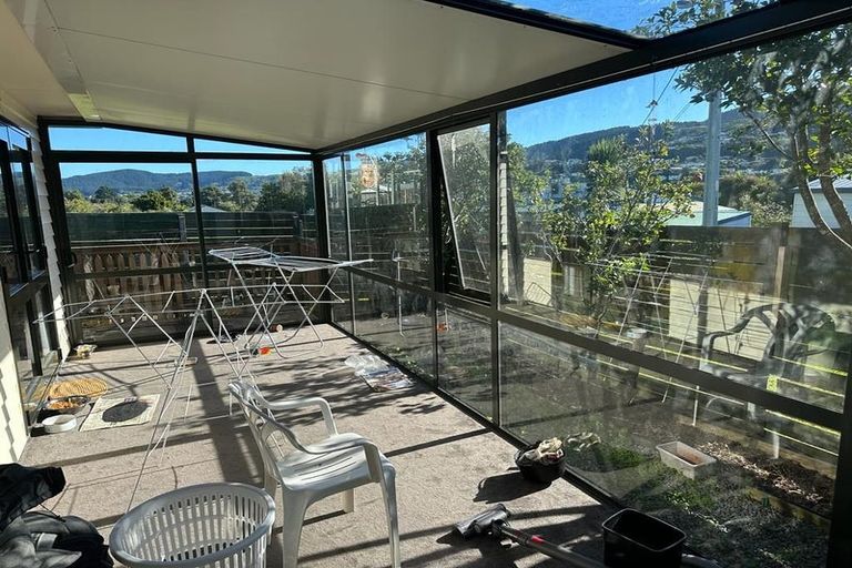 Photo of property in 14a Mexted Terrace, Tawa, Wellington, 5028