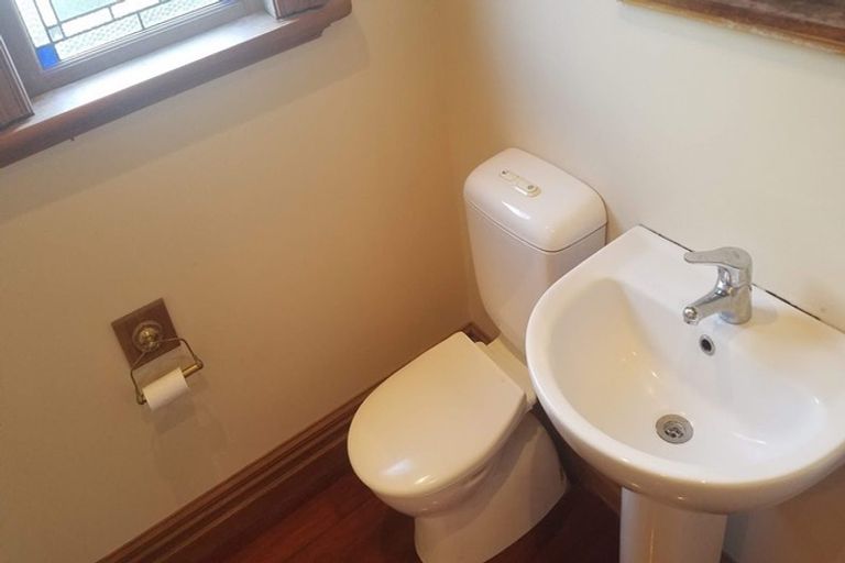 Photo of property in 138 Russell Terrace, Berhampore, Wellington, 6023