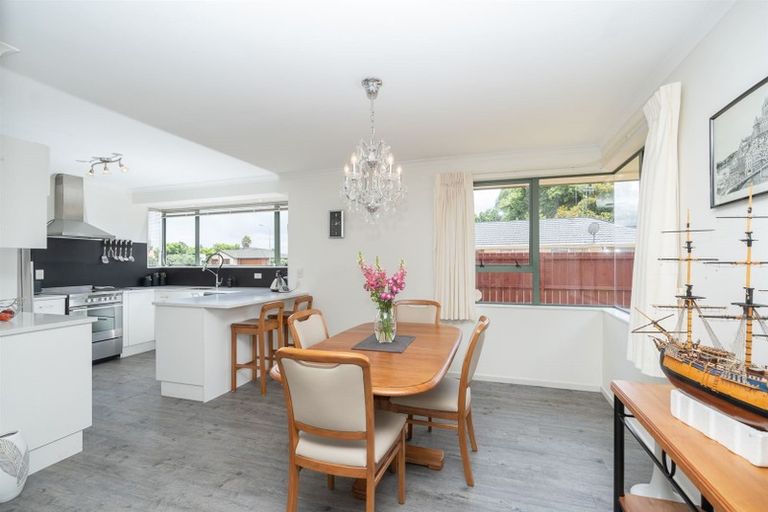 Photo of property in 15 Shannon Place, Nawton, Hamilton, 3200