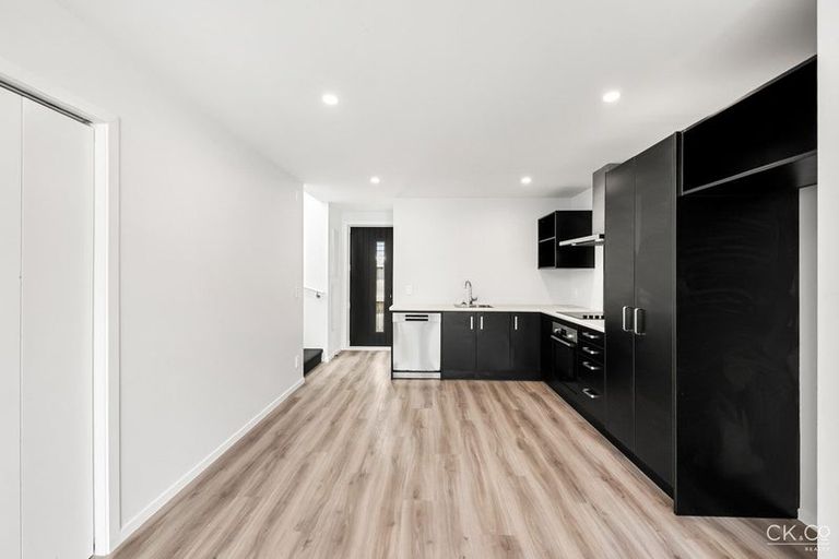 Photo of property in 1/41 Main Road, Wainuiomata, Lower Hutt, 5014