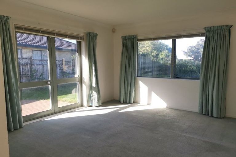 Photo of property in 6 Longford Park Drive, Takanini, 2112