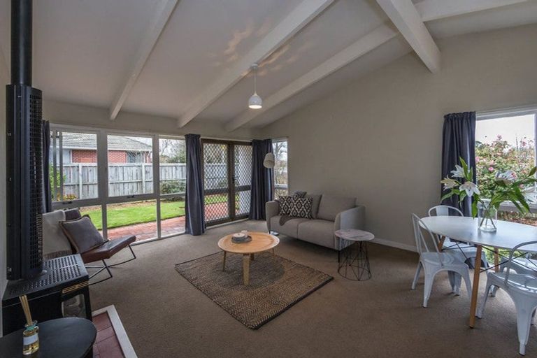 Photo of property in 1/59 Maidstone Road, Ilam, Christchurch, 8041