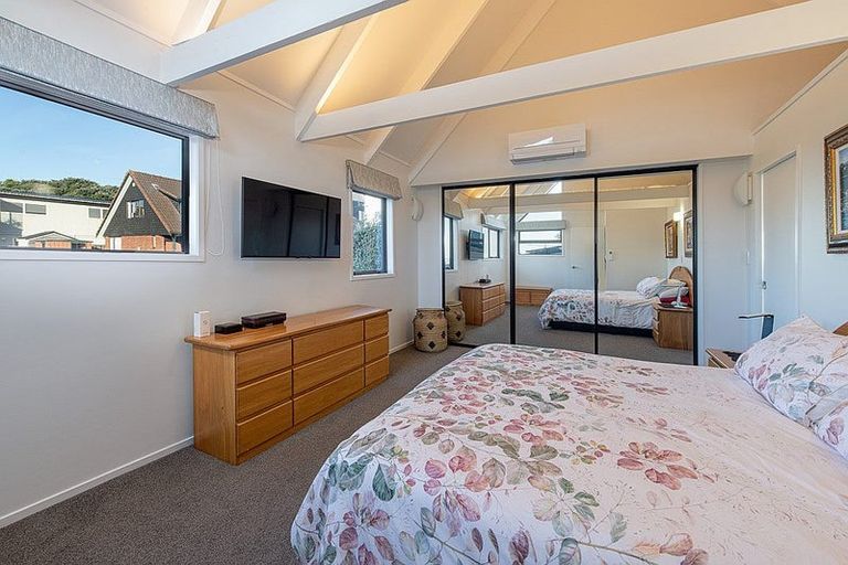 Photo of property in 1/7 Whitby Crescent, Mairangi Bay, Auckland, 0630