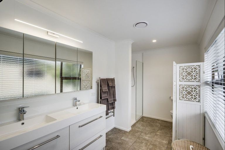 Photo of property in 7 Tui Glen, Havelock North, 4130