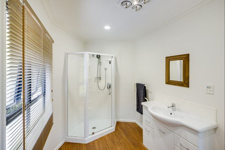 Photo of property in 35 Raratu Road, Kahuranaki, Havelock North, 4295