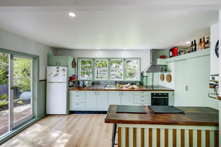 Photo of property in 151 Shakespeare Road, Bluff Hill, Napier, 4110