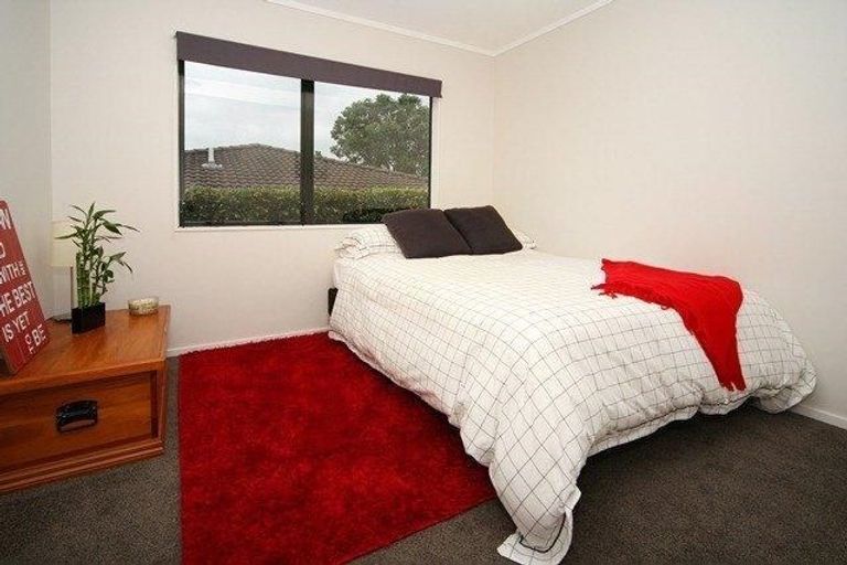 Photo of property in 14 Varlene Terrace, Forrest Hill, Auckland, 0620