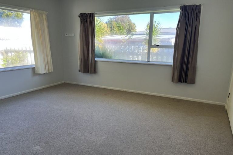 Photo of property in 1/4 Campbell Place, Papakura, 2110