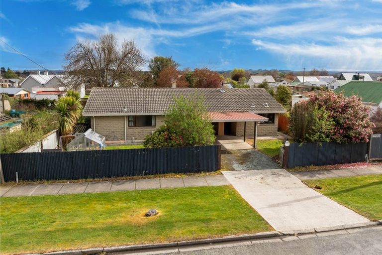 Photo of property in 30 Chaucer Street, Milton, 9220