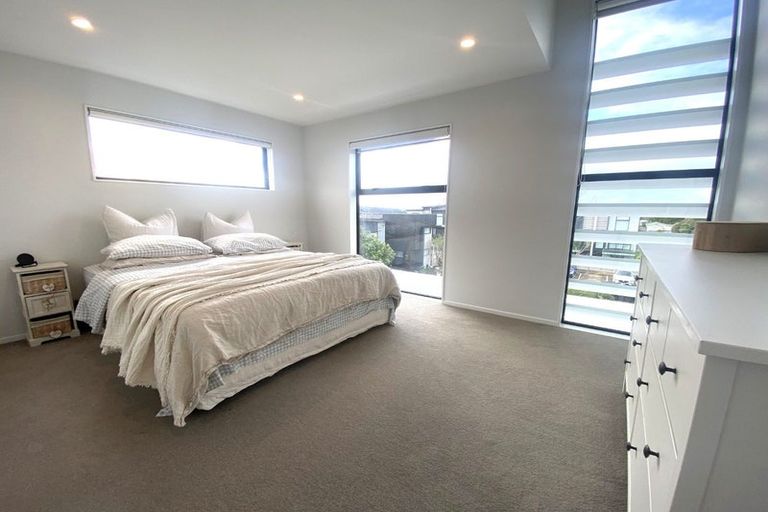 Photo of property in 2 Carder Court, Hobsonville, Auckland, 0618