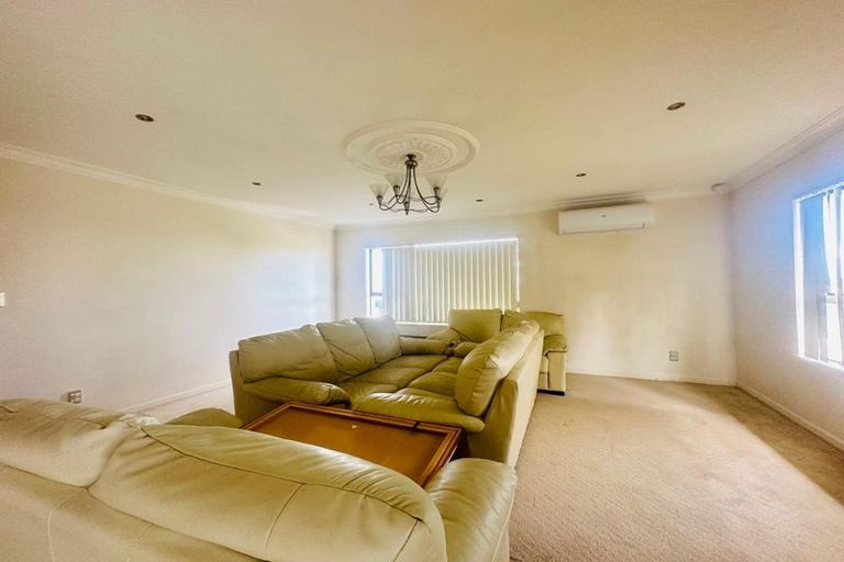 Photo of property in 3 Paulownia Place, Totara Heights, Auckland, 2105