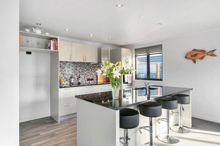 Photo of property in 6 Freyberg Avenue, Sawyers Bay, Port Chalmers, 9023