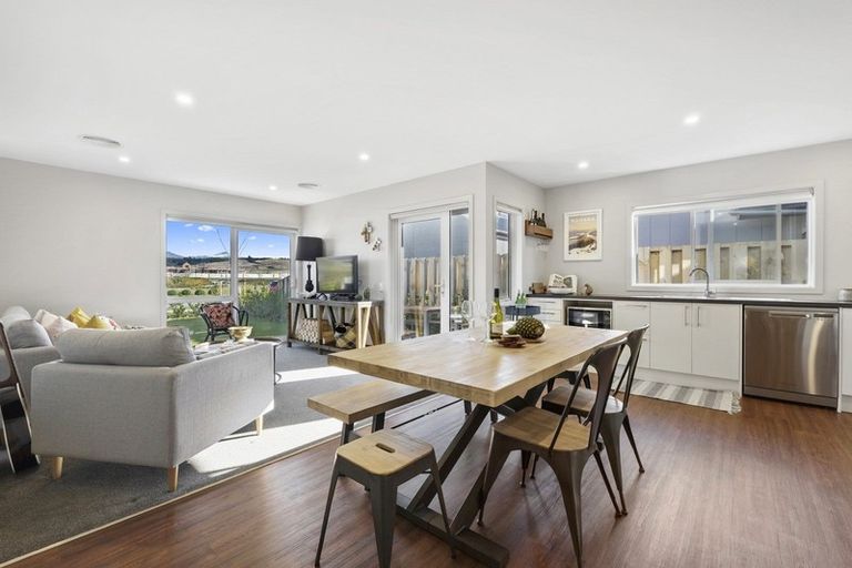 Photo of property in 60 Mount Linton Avenue, Wanaka, 9305