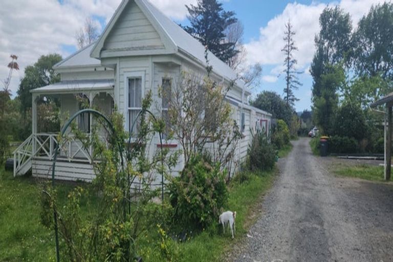 Photo of property in 24 Tourist Road, Clevedon, Papakura, 2582