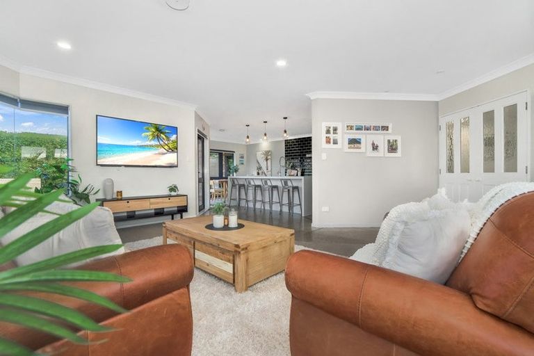 Photo of property in 51 Blake Boulevard, Papamoa Beach, Papamoa, 3118