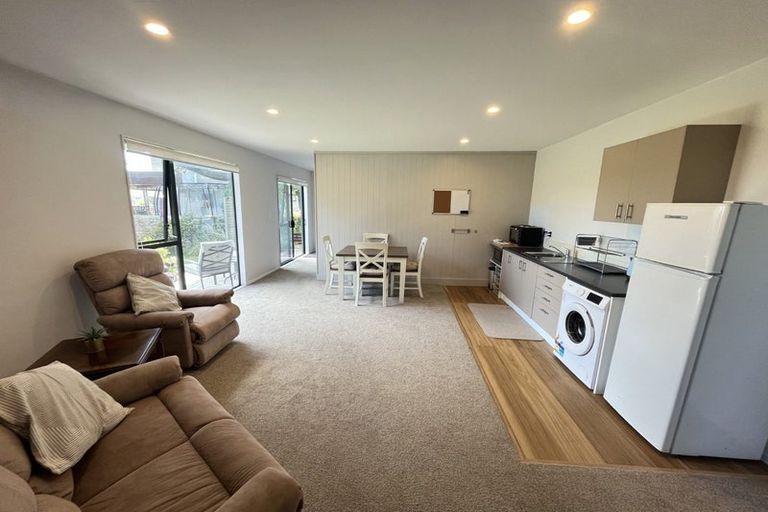 Photo of property in 31 Seaview Road, Paremata, Porirua, 5024