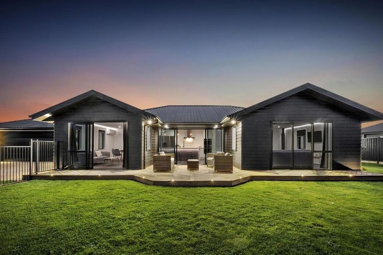 Photo of property in 8 Mellay Mews, Mosgiel, 9024