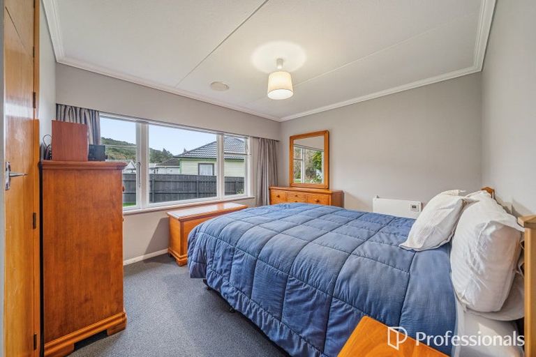 Photo of property in 2 Short Street, Wainuiomata, Lower Hutt, 5014