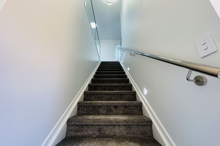 Photo of property in 17d Sorrel Crescent, Bucklands Beach, Auckland, 2012