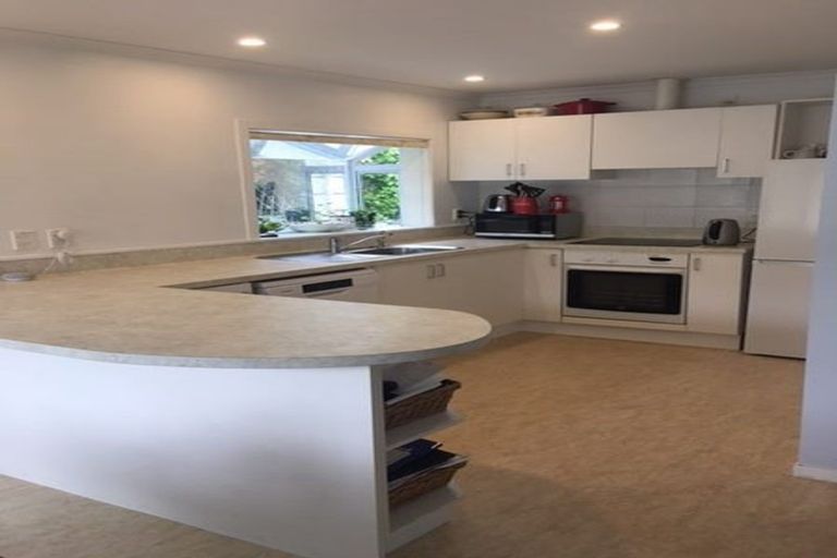 Photo of property in 7-7a Weka Road, Raumati Beach, Paraparaumu, 5032