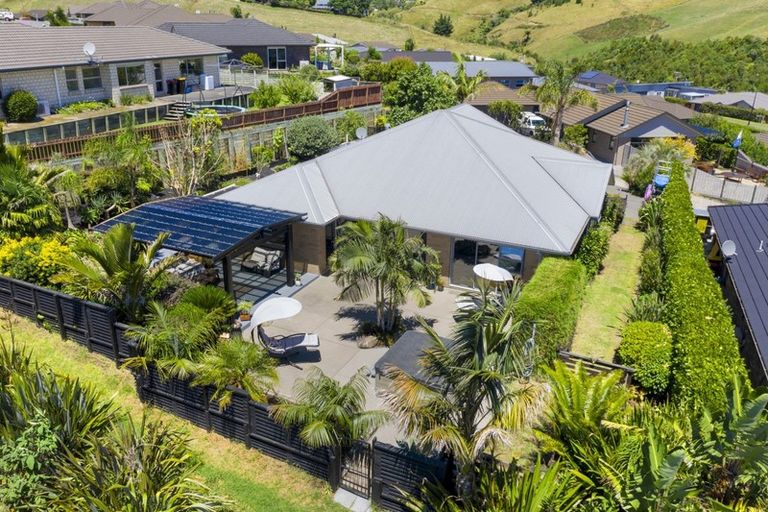 Photo of property in 37 Falcon Drive, Welcome Bay, Tauranga, 3112