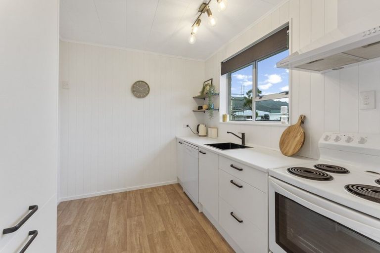 Photo of property in 256b Wellington Road, Wainuiomata, Lower Hutt, 5014