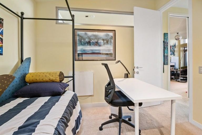 Photo of property in Ocean Breeze Apts, 19107/87 Clyde Road, Browns Bay, Auckland, 0630