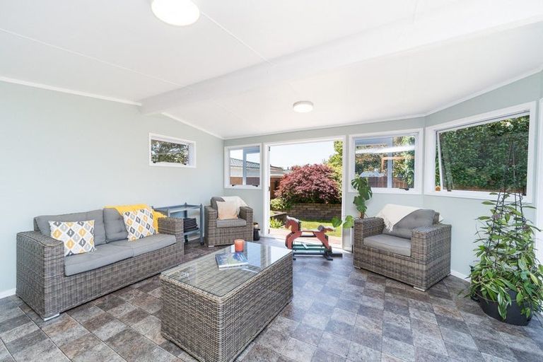 Photo of property in 3 Gainsborough Grove, Highbury, Palmerston North, 4412