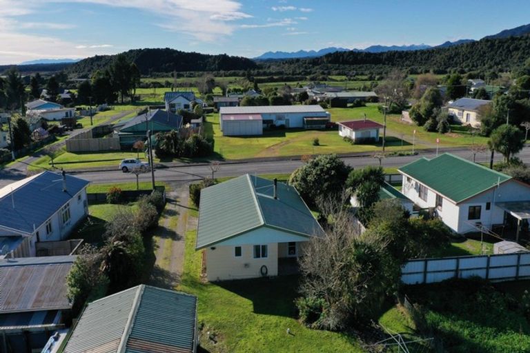 Photo of property in 39 Moorhouse Street, Ross, 7812