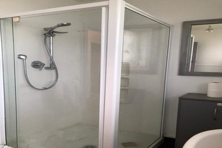 Photo of property in 40 Arimu Road, Papakura, 2110