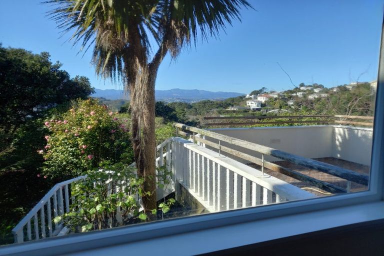 Photo of property in 82 Mortimer Terrace, Brooklyn, Wellington, 6021