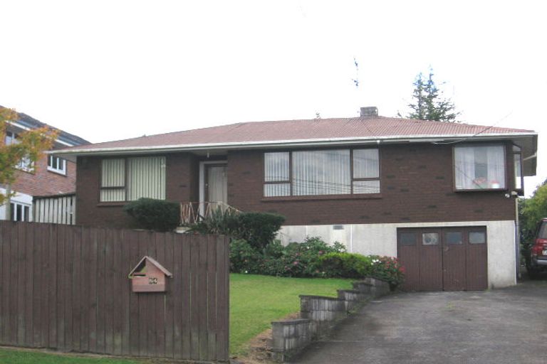 Photo of property in 54 Woodford Avenue, Henderson, Auckland, 0610