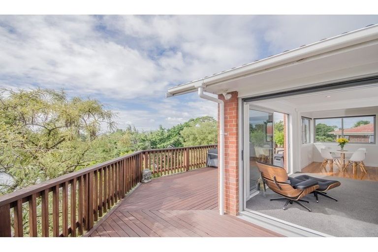 Photo of property in 431 Don Buck Road, Massey, Auckland, 0614
